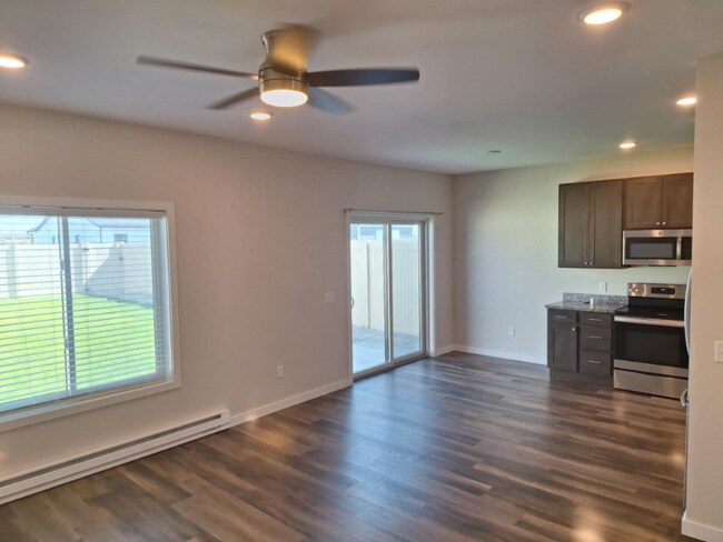 Foto del edificio - 705 S Oak St