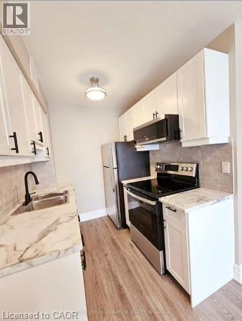 Building Photo - 101 Queen St S