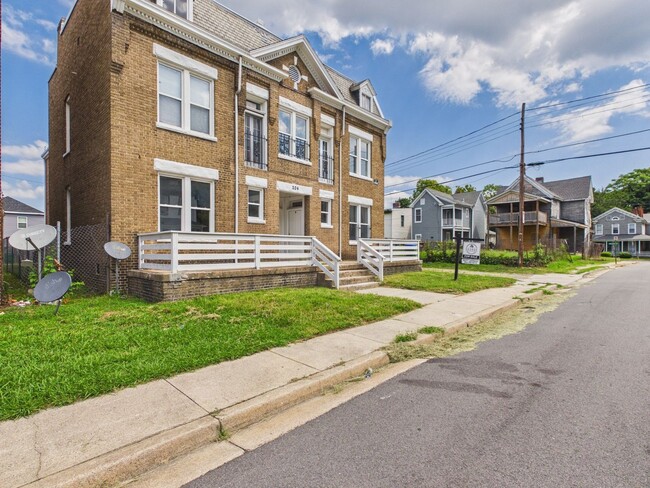 Photo - 204 Wellford Street Apartment
