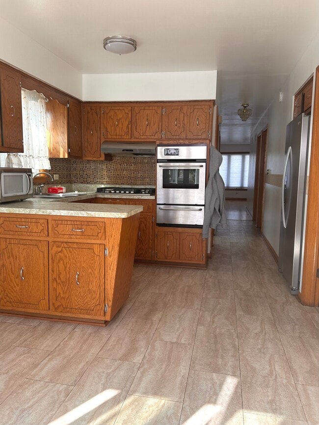 Planta principal - Cocina - 3935 N Odell Ave
