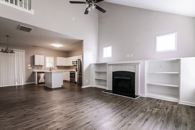 Building Photo - 811 Derwent Pl