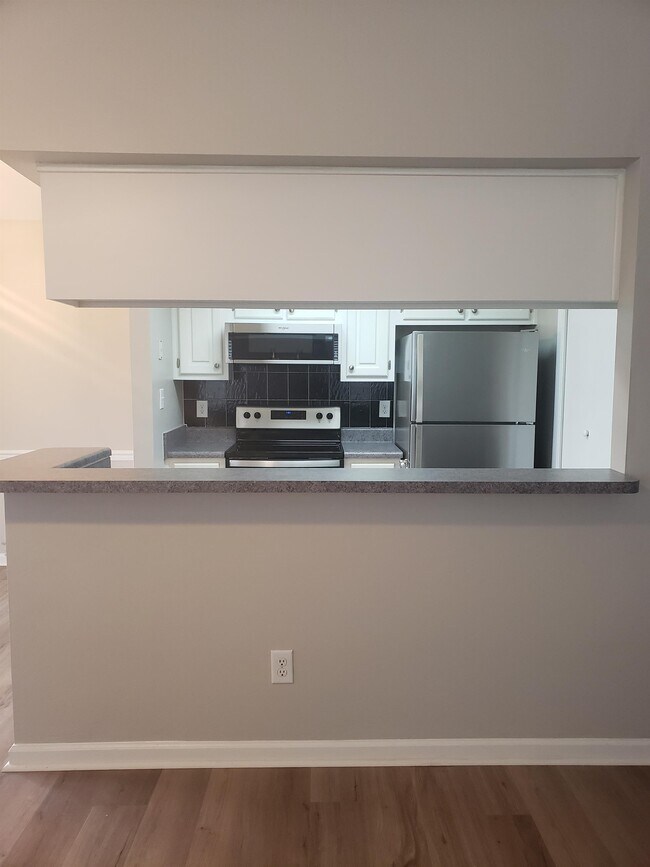 Foto del edificio - 304 Fireweed Ct