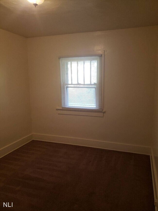 Building Photo - 2 br, 1 bath House - 1329 Third St