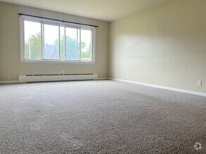 Building Photo - 2660 Sheridan Dr