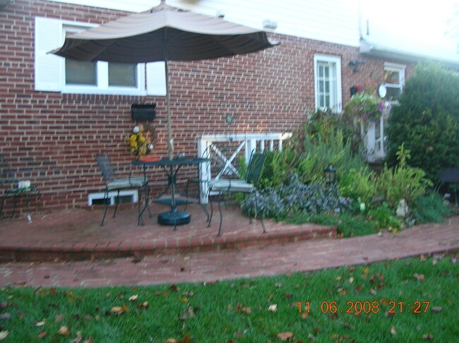 Building Photo - 5906 Grayson St