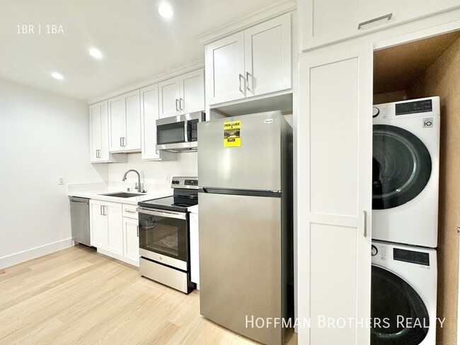 Building Photo - 3422 S Centinela Ave