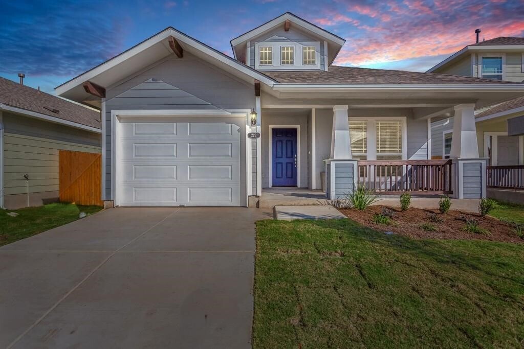 Foto principal - 223 Trailside Ln