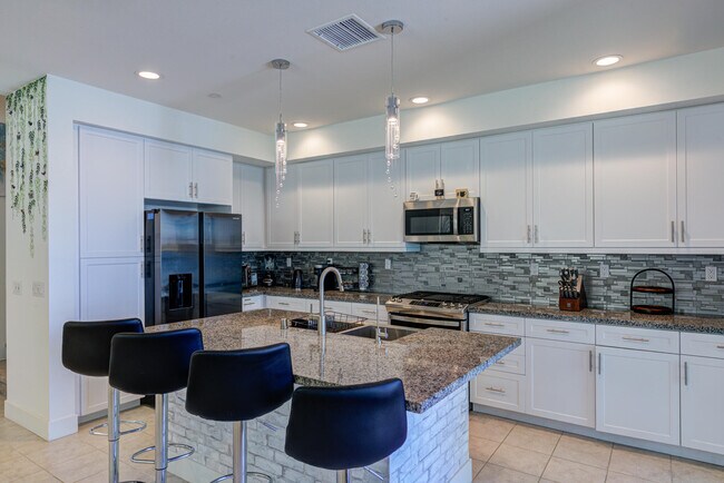 Building Photo - 84626 Litorale Ct