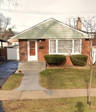 Building Photo - 10724 S Drake Ave