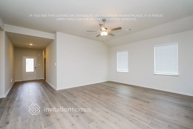 Building Photo - 10033 Pilot Pl