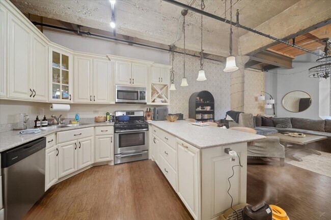 Foto del edificio - 420 W Ontario St