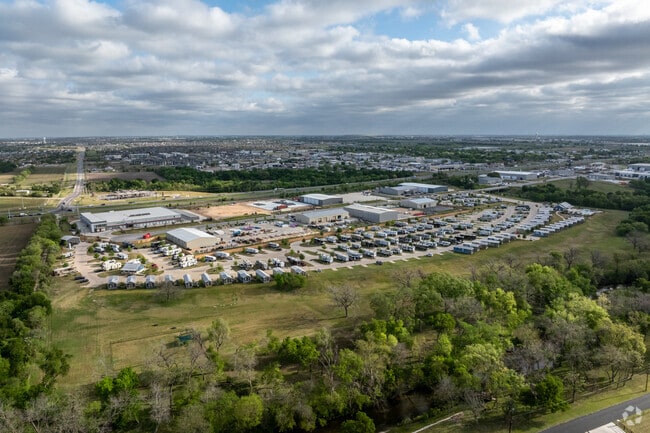 Foto del edificio - Redbud Ranch Cabin & RV Resort
