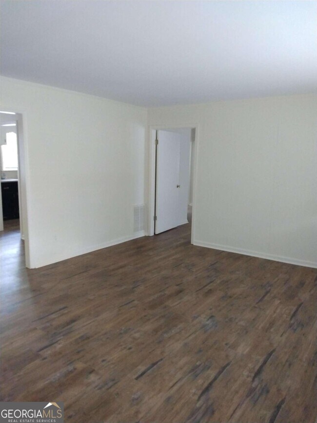Building Photo - 5134 Indie Cir SE