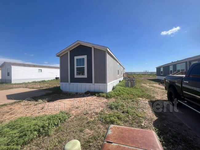 Foto del edificio - 2940 Sunlake Dr