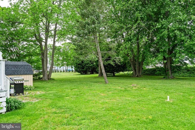 Building Photo - 37003 E Stoney Run