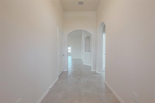 Building Photo - 2210 Leonetti Ln