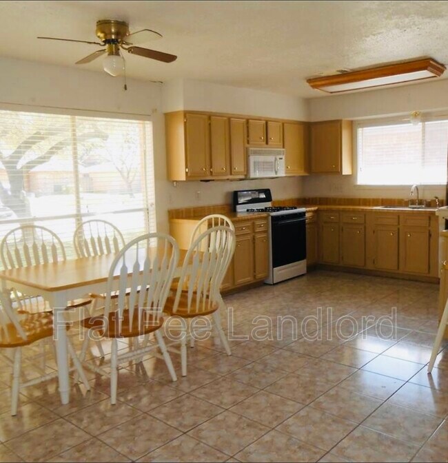 Foto del edificio - 4123 Brown Meadow Ct