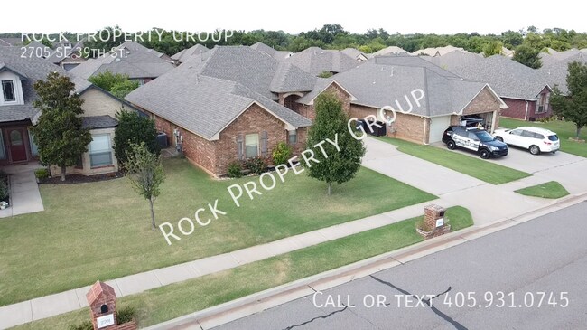 Foto del edificio - 2705 SE 39th St