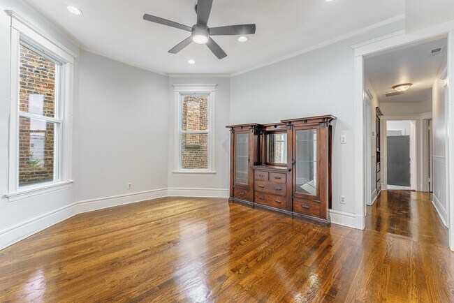 Foto del edificio - 1632 S Drake Ave