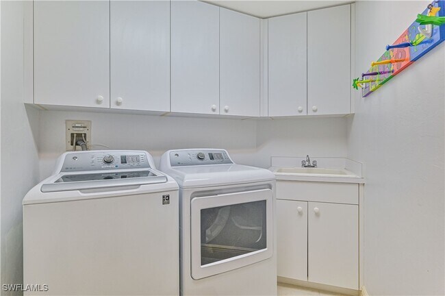 Foto del edificio - 300 Dunes Blvd