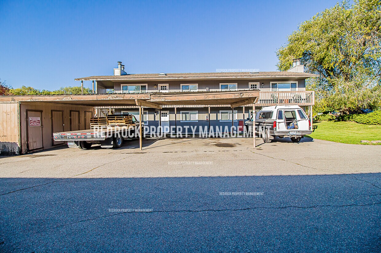 Primary Photo - 12718 E Main Ave