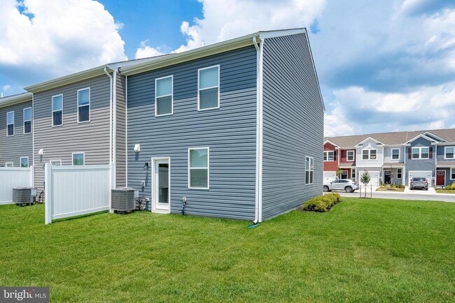 Building Photo - 1408 SUGARPLUM Ln