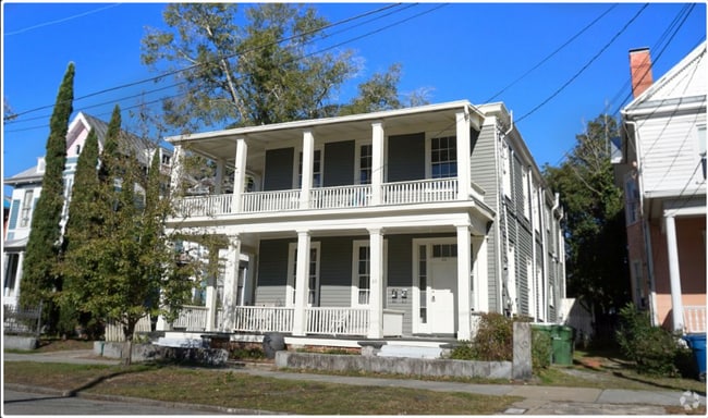 Building Photo - 413 Orange St