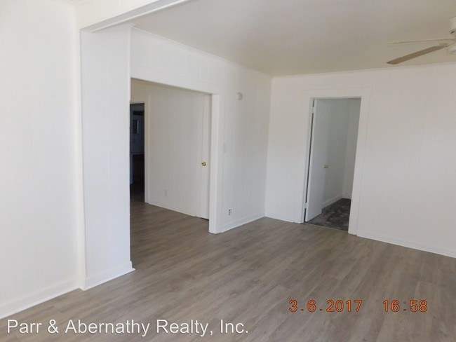 Building Photo - 622 N 21st Ave