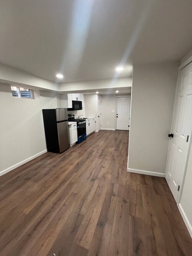 Foto del edificio - 688 Nicholson St NE