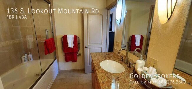 Foto del edificio - 136 S Lookout Mountain Rd