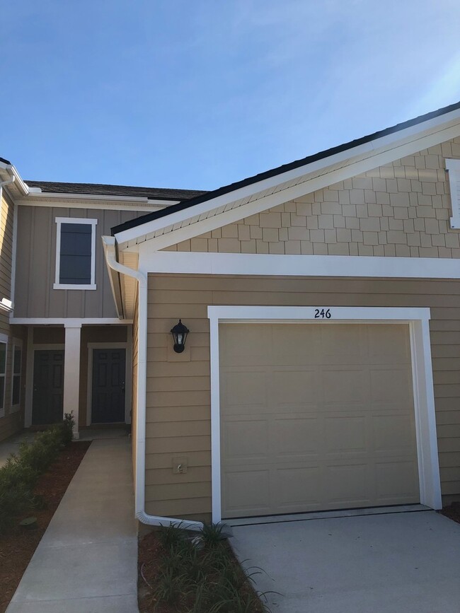 Foto del edificio - Palisades at Durbin Crossing Townhome for ...