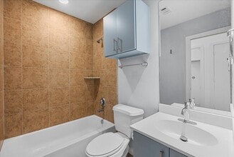 Building Photo - 2453 Wentworth St