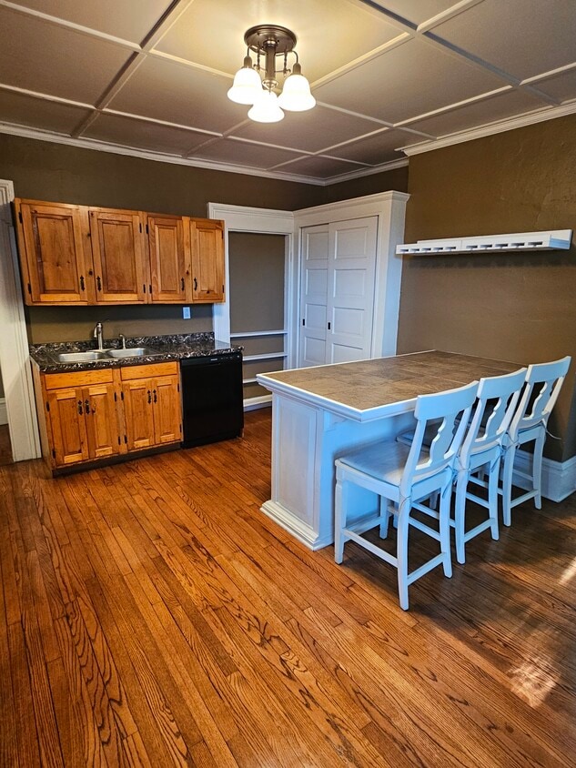 Kitchen - 11 N Clover St