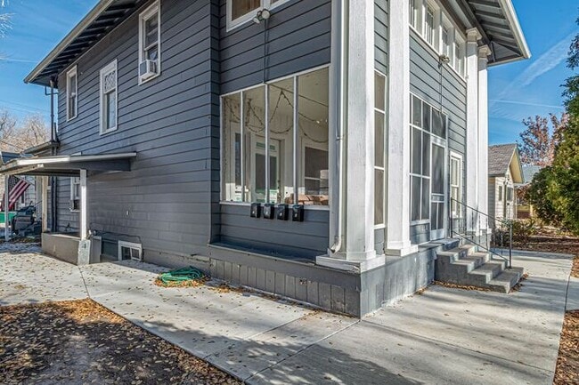 Building Photo - 540 Hill Ave