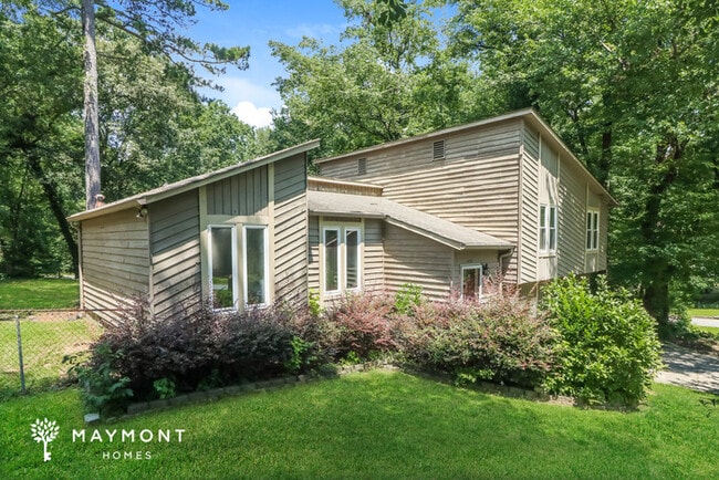 Building Photo - 6560 Valley Hill Dr