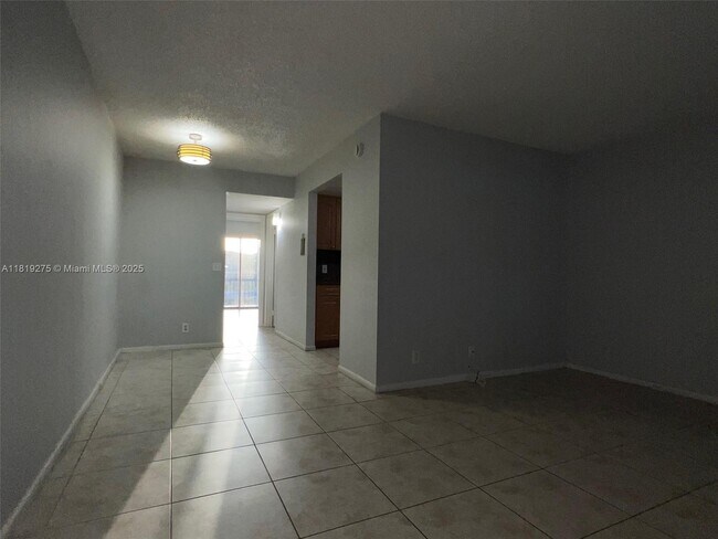 Foto del edificio - 200 SW 132nd Way