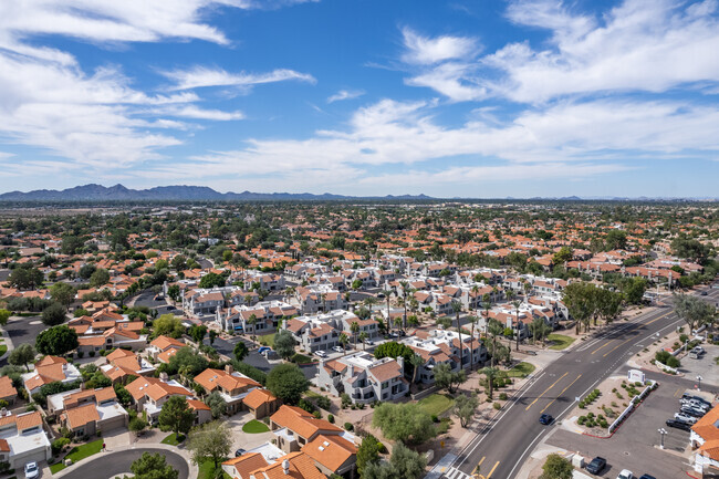 Foto aérea - Venetian Condominium Homes