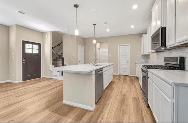 Building Photo - 16104 Oregon Oak Dr