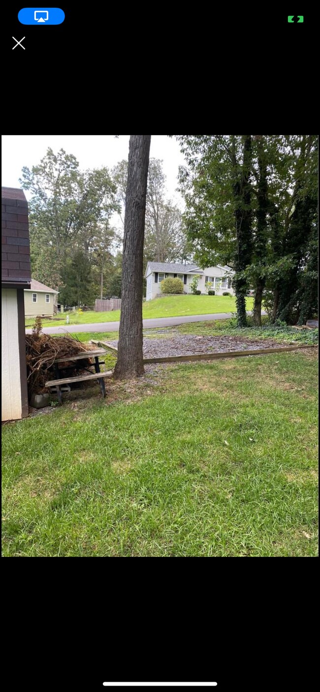 Side - 1617 Wise Rd