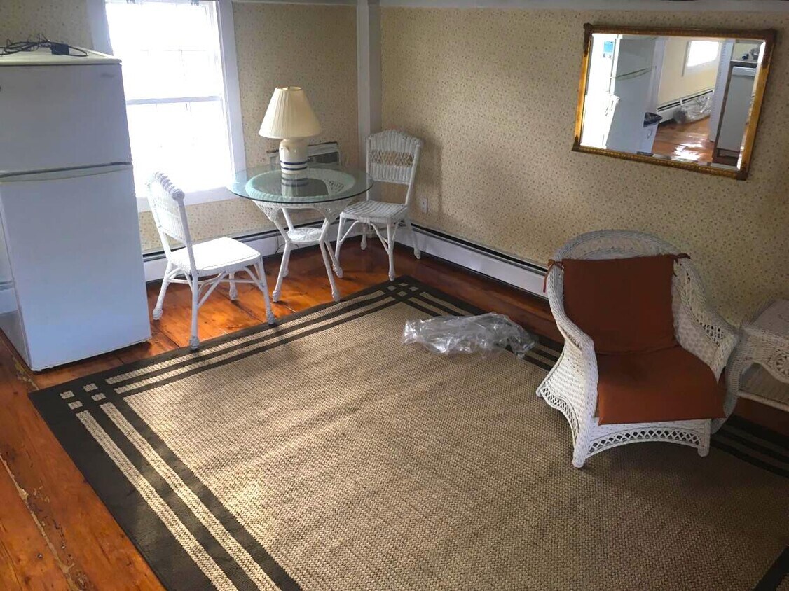 Livingroom - 26 Market St