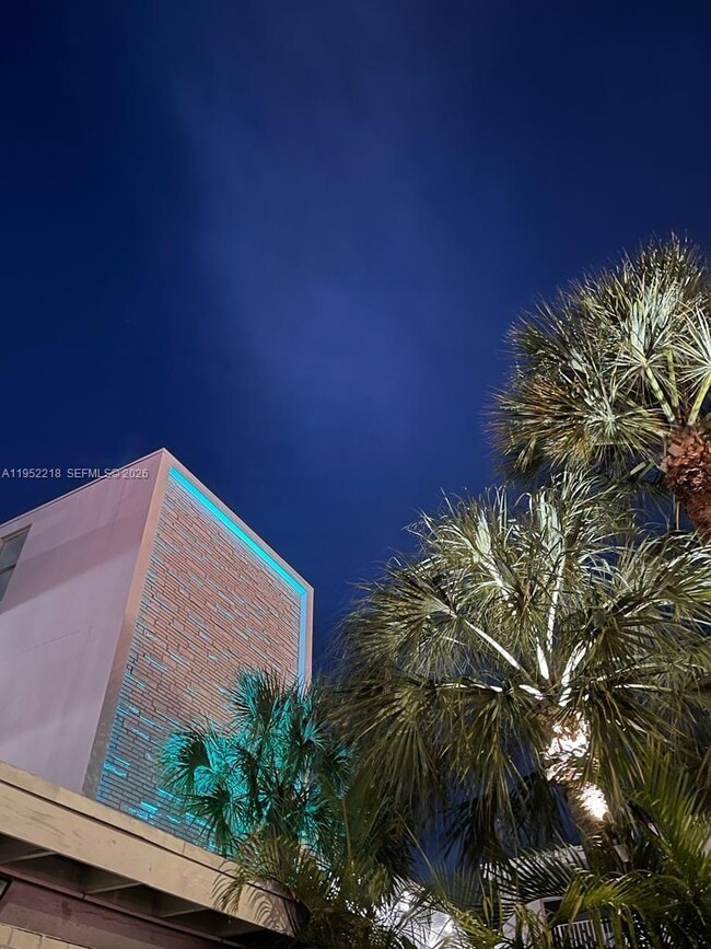 Foto del edificio - 2101 Normandy Dr