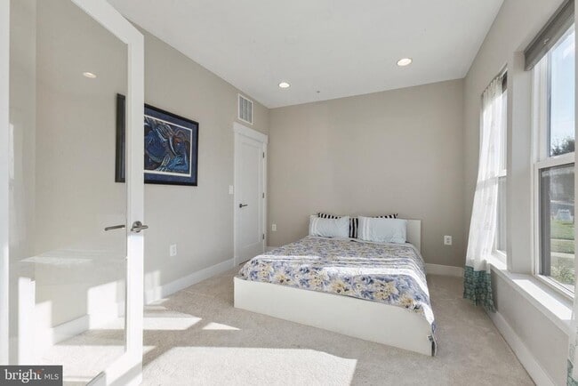 Building Photo - 22980 Camilla Springs Sq