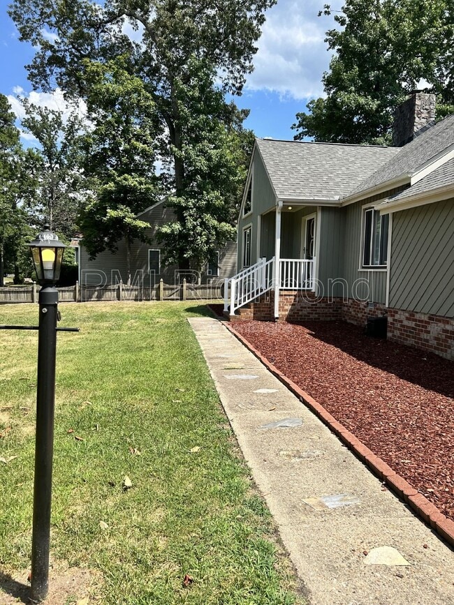 Building Photo - 613 Rebel Ridge Rd