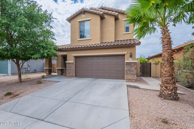 Building Photo - 4123 E Cherry Hills Dr