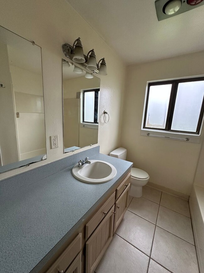 Building Photo - 2 bed / 1 Bath in Warrenton