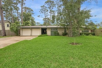 Building Photo - 3711 Manor Ln