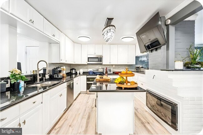 Building Photo - 79 Gridiron Rd