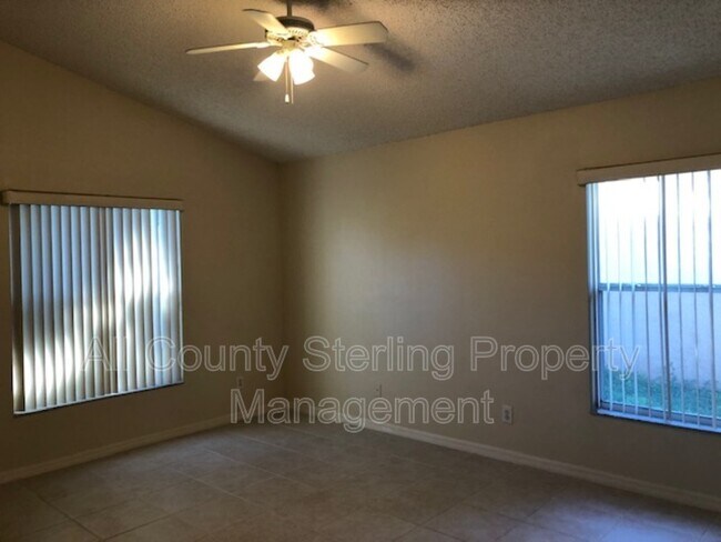 Building Photo - 14608 Chloe Ct