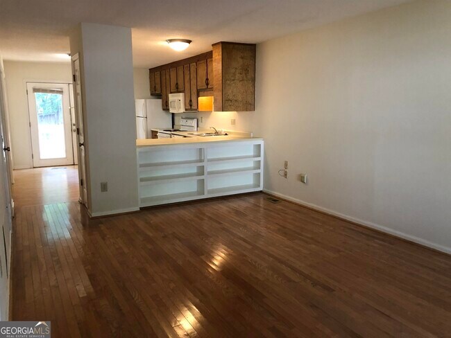 Building Photo - 415 Peabody St