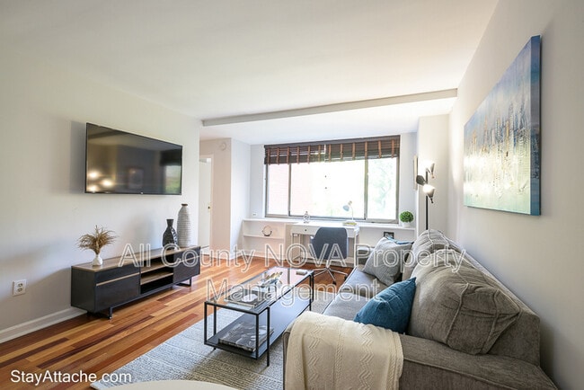 Photo - 1111 Arlington Blvd Apartment